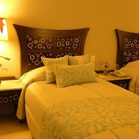 Sai Palace Hotel Мумбаи Экстерьер фото