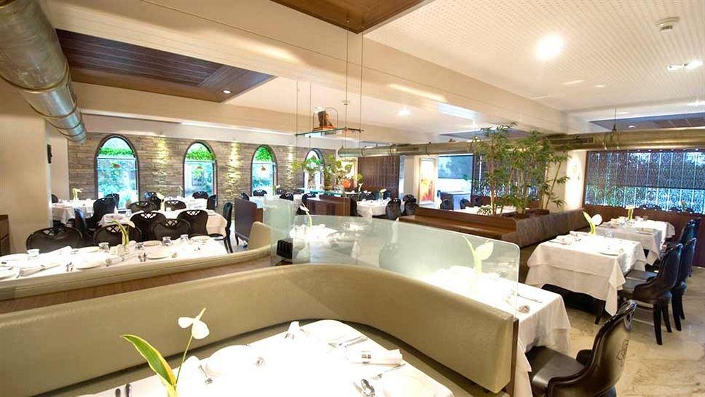 Sai Palace Hotel Мумбаи Экстерьер фото