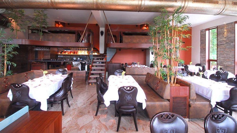 Sai Palace Hotel Мумбаи Экстерьер фото