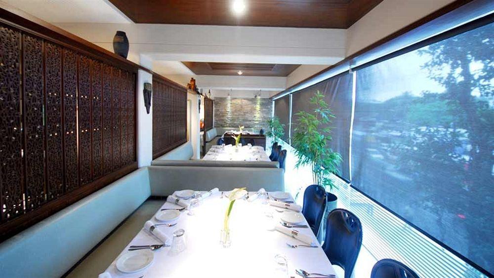 Sai Palace Hotel Мумбаи Экстерьер фото