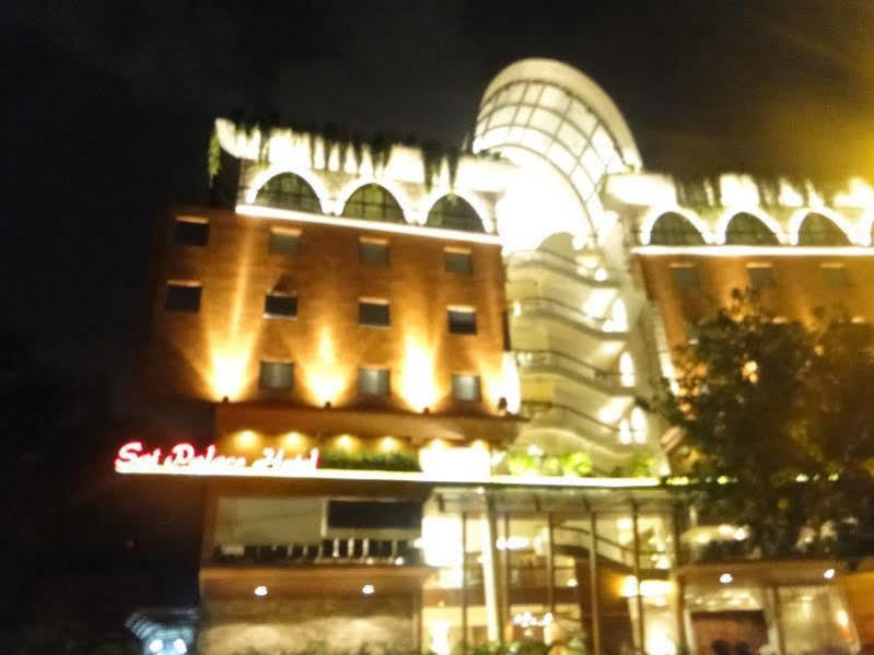 Sai Palace Hotel Мумбаи Экстерьер фото